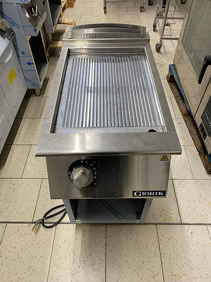 PLANCHA ELÉCTRICA RALLADA FRE72GCR GIORIK
