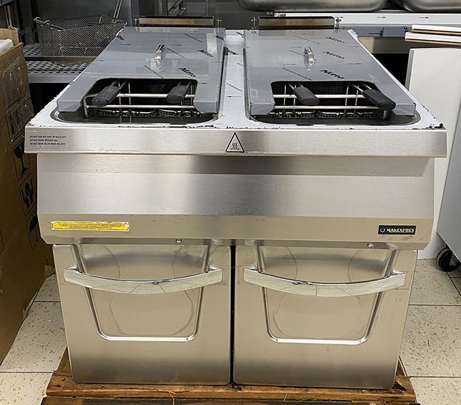 FREIDORA A GAS CON MUEBLE OFGI 8090