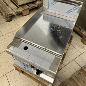 PLANCHA LISA A GAS GG711-S
